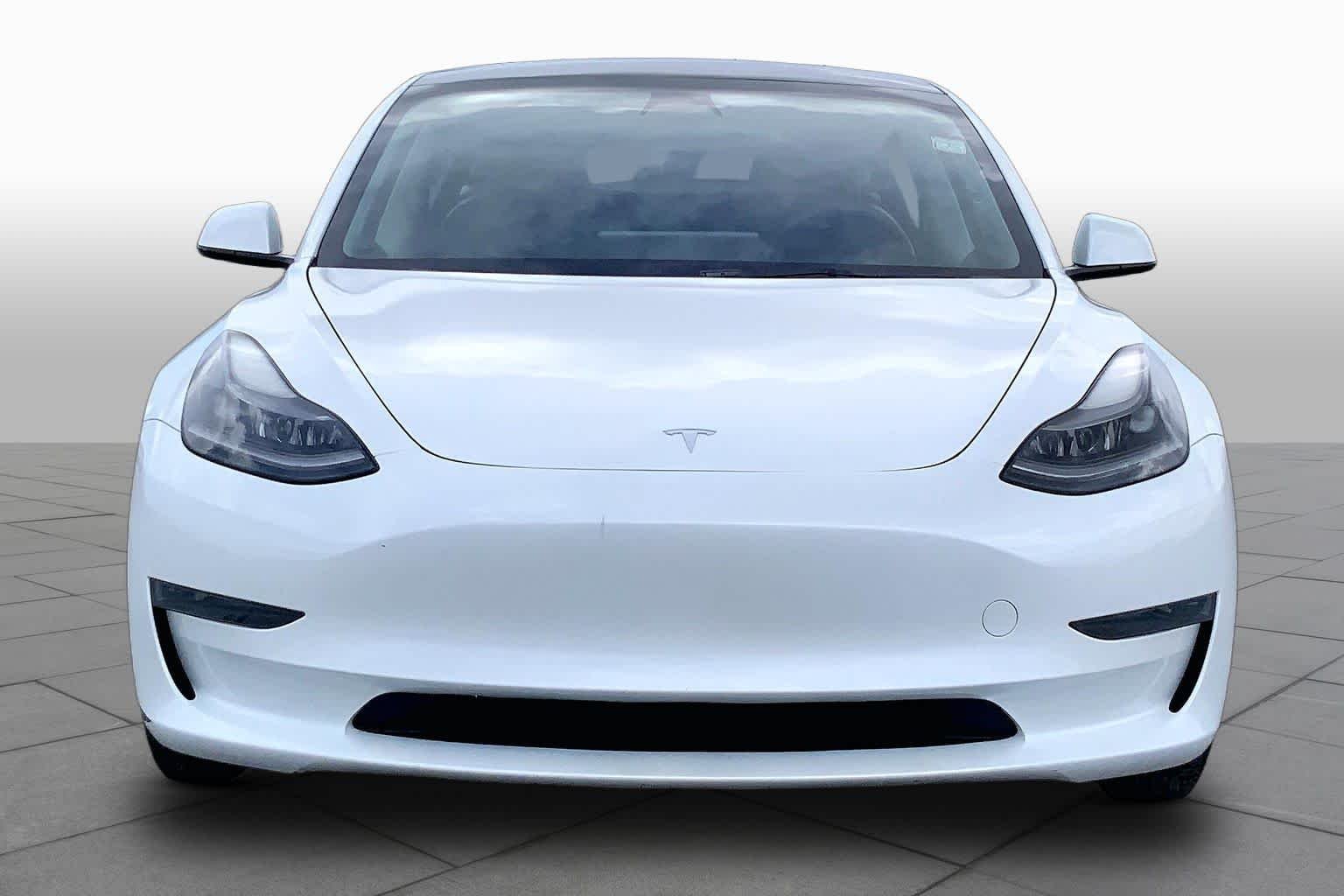 Used 2023 Pearl White Multi-Coat Tesla  image 3