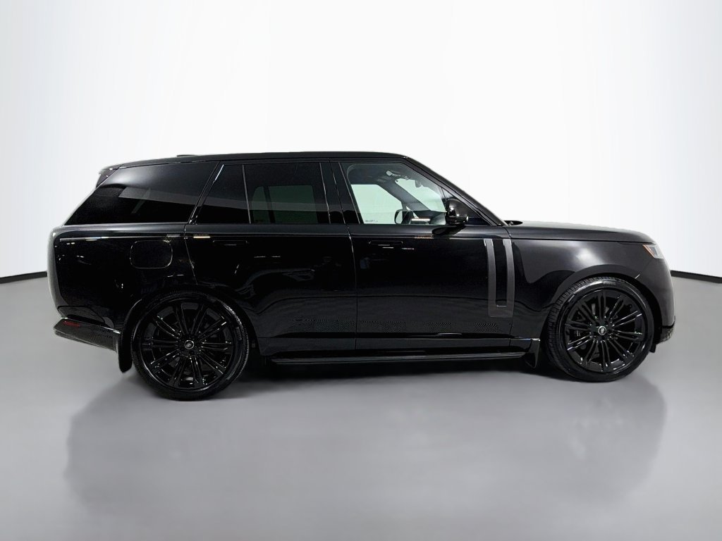 Certified Used 2025 Black Land Rover SE image 4