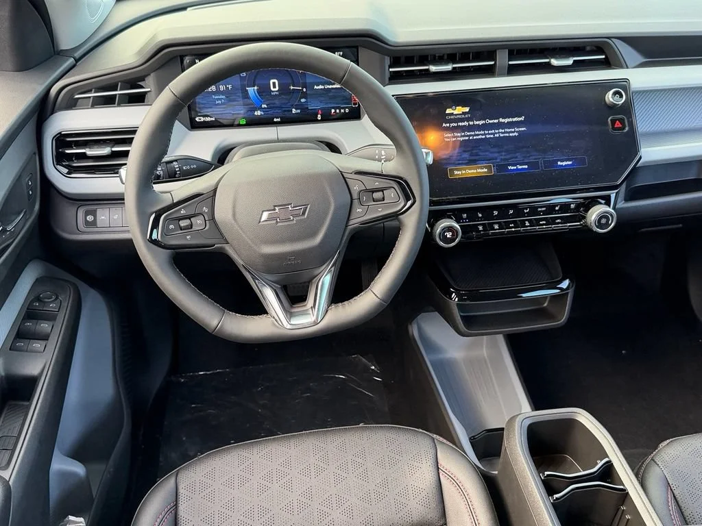 2027 Chevrolet Bolt RS - Photo 7