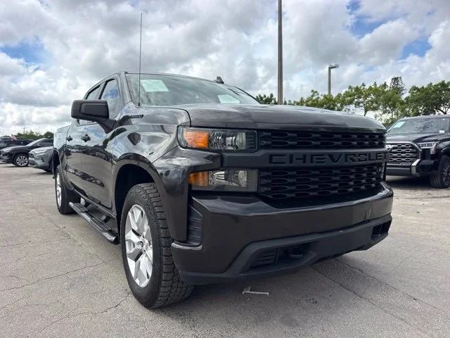 Used 2022 Brown Chevrolet Custom image 2