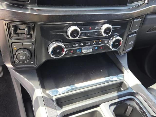 New 2026 Carbonized Gray Metallic Ford F-250® Lariat® image 12