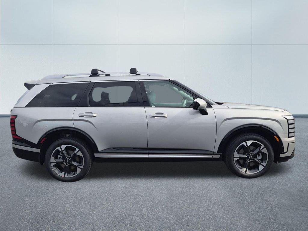 New 2027 Silver Hyundai Limited image 7