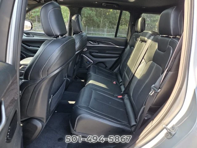 Used 2022 Silver Jeep Overland image 7