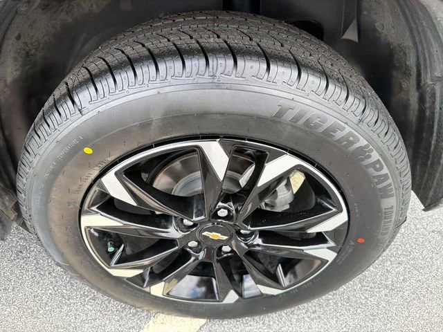 Used 2022 Blue Glow Metallic Chevrolet LT image 19