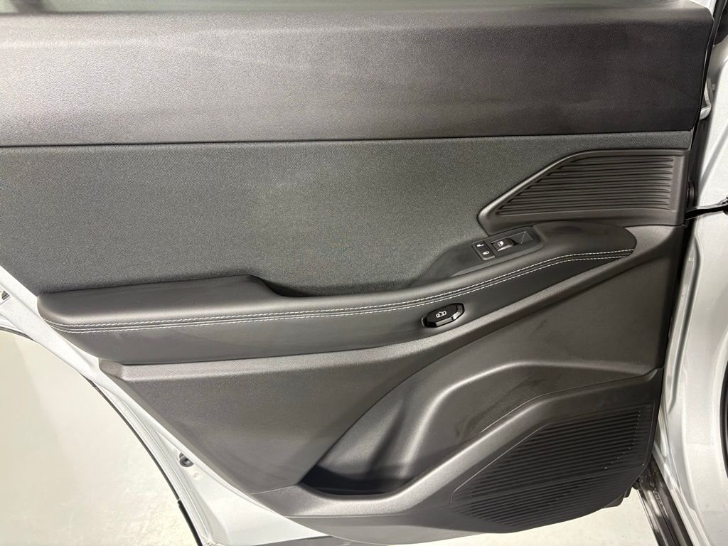 New 2026 Silver Zynith Clearcoat Jeep Laredo image 37