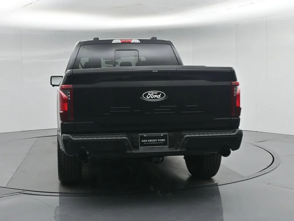 New 2026 Agate Black Metallic Ford XLT image 28