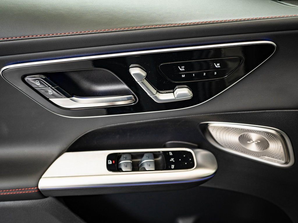 New 2026 MANUFAKTUR Alpine Grey Mercedes-Benz GLC 43 AMG® image 25