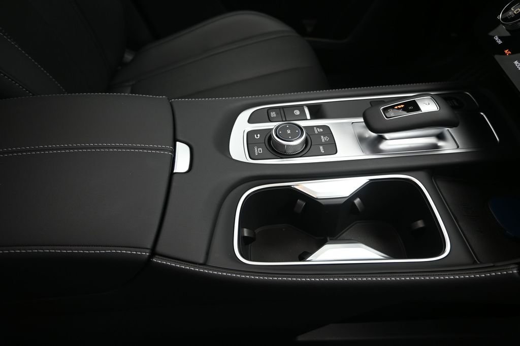 New 2027 MINERAL BLACK INFINITI Luxe FWD image 28