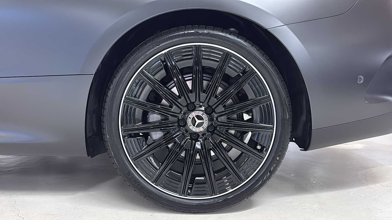 New 2027 MANUFAKTUR exclusive graphite grey magno Mercedes-Benz CLE 300 image 11