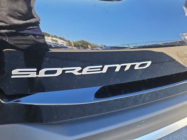 New 2026 Ebony Black Kia S image 5