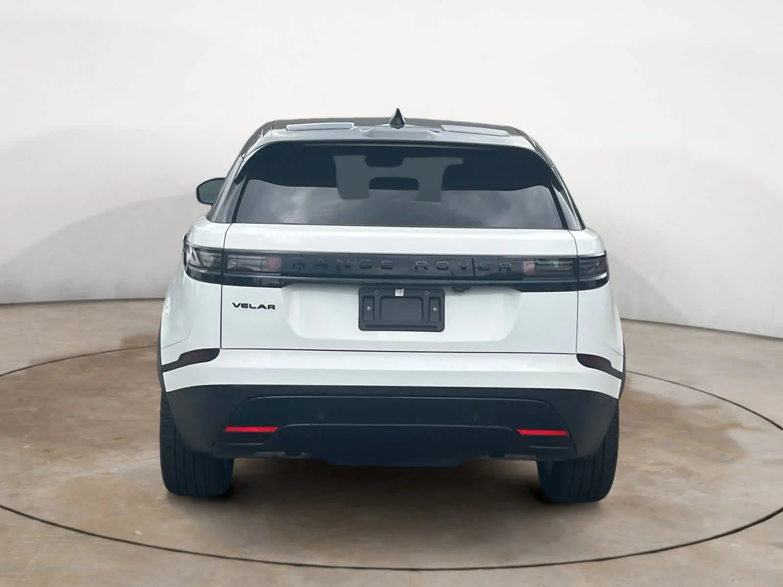 Used 2026 Fuji White Land Rover S image 4
