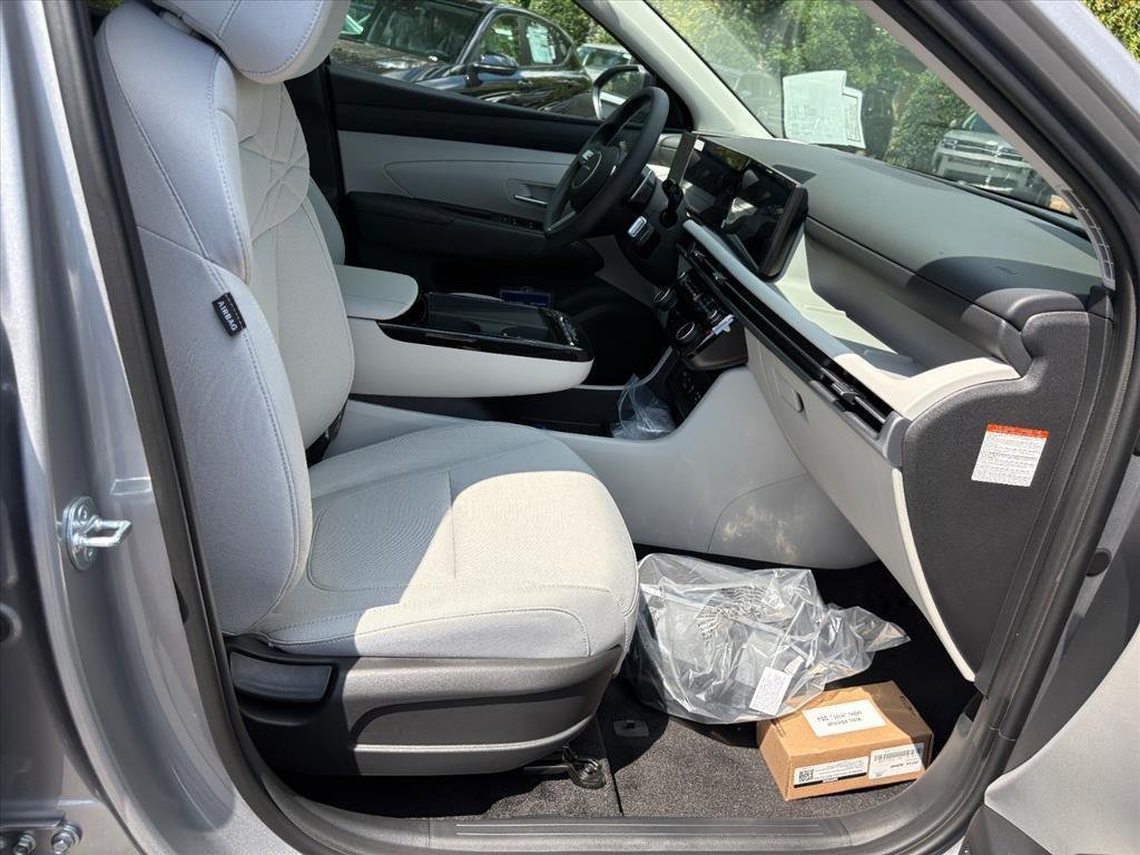 New 2026 Shimmering Silver Hyundai SEL image 57