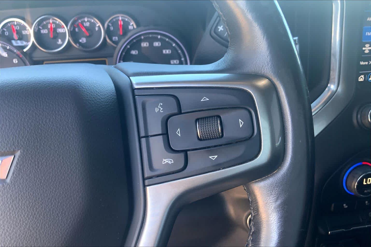 Used 2019 Summit White Chevrolet LT image 25