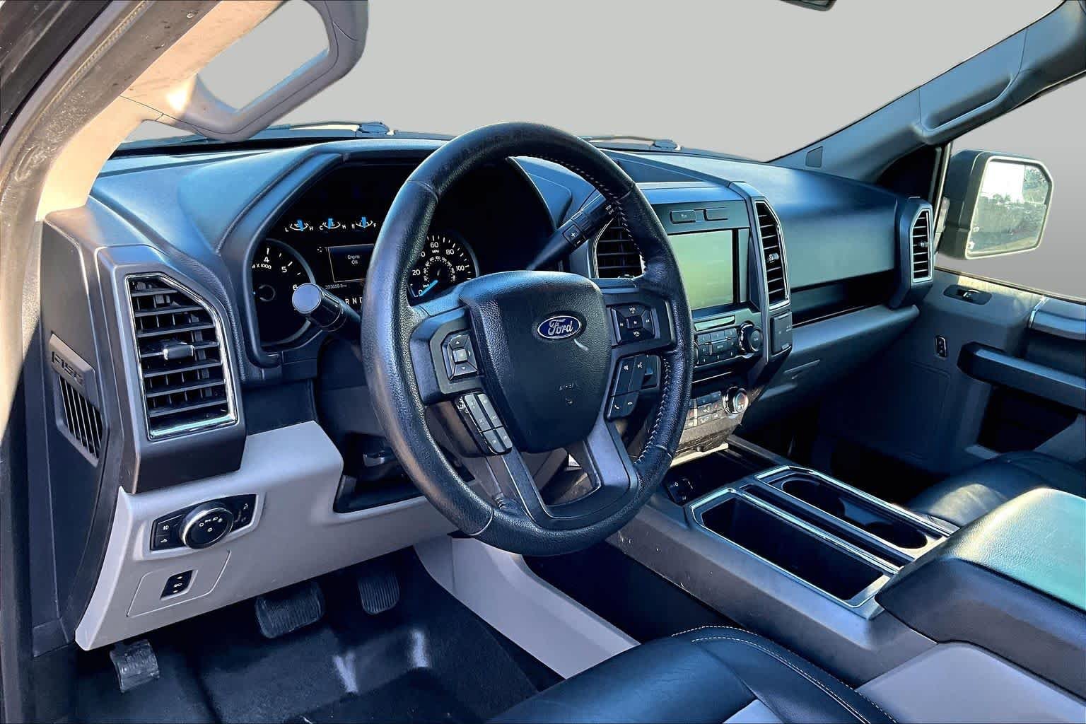 Used 2015 Tuxedo Black Metallic Ford XLT image 17