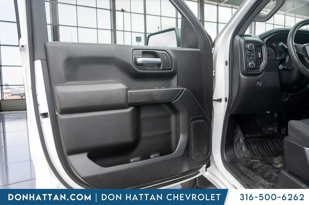 Used 2019 White Chevrolet WT image 10