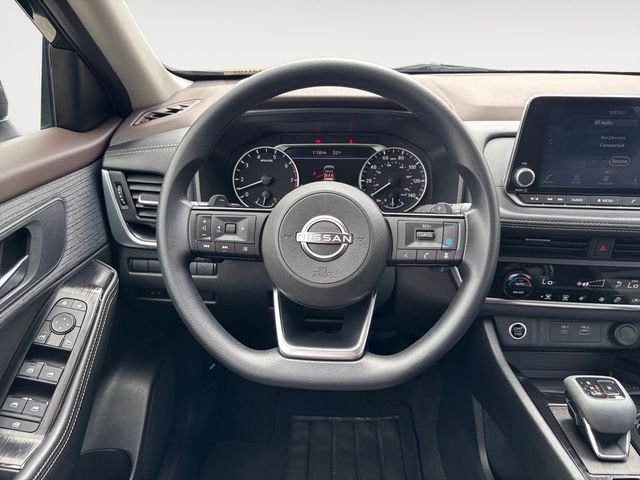 Used 2023 Super Black Nissan SV image 12