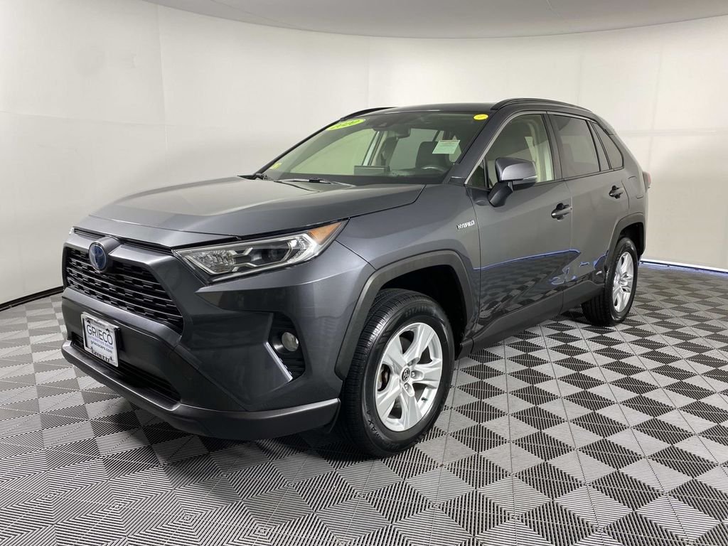 Used 2020 Gray Toyota XLE image 4