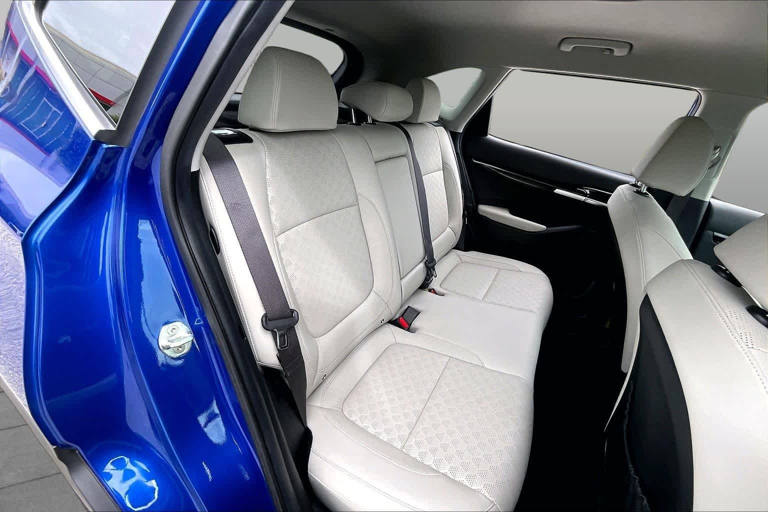 Used 2021 Neptune Blue Kia SX image 20