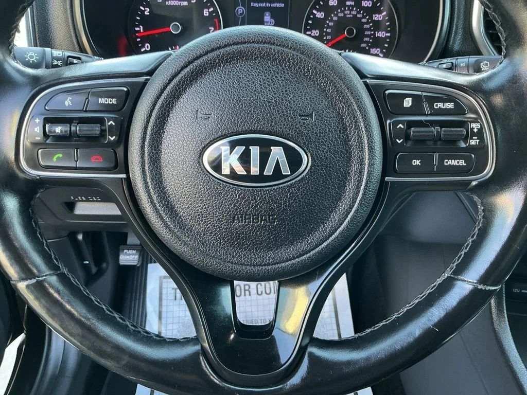 Used 2018 Red Kia EX image 20