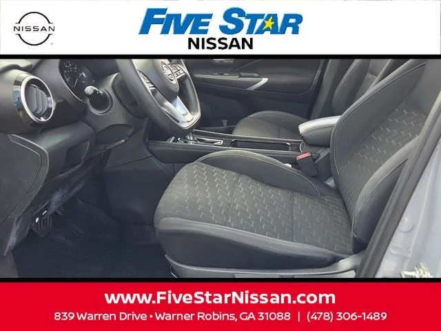 Used 2023 Gray Nissan SV image 5