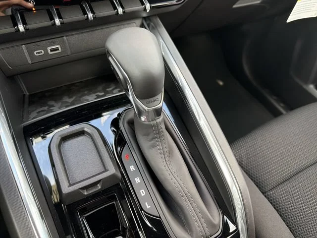 New 2026 Onyx Black GMC Elevation image 25