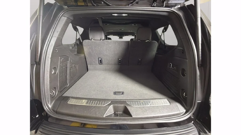 Used 2025 Black Chevrolet Premier image 30