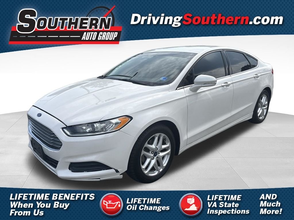 Used 2016 White Ford SE image 1