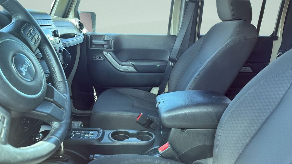Used 2018 Beige Jeep Unlimited Sport image 5