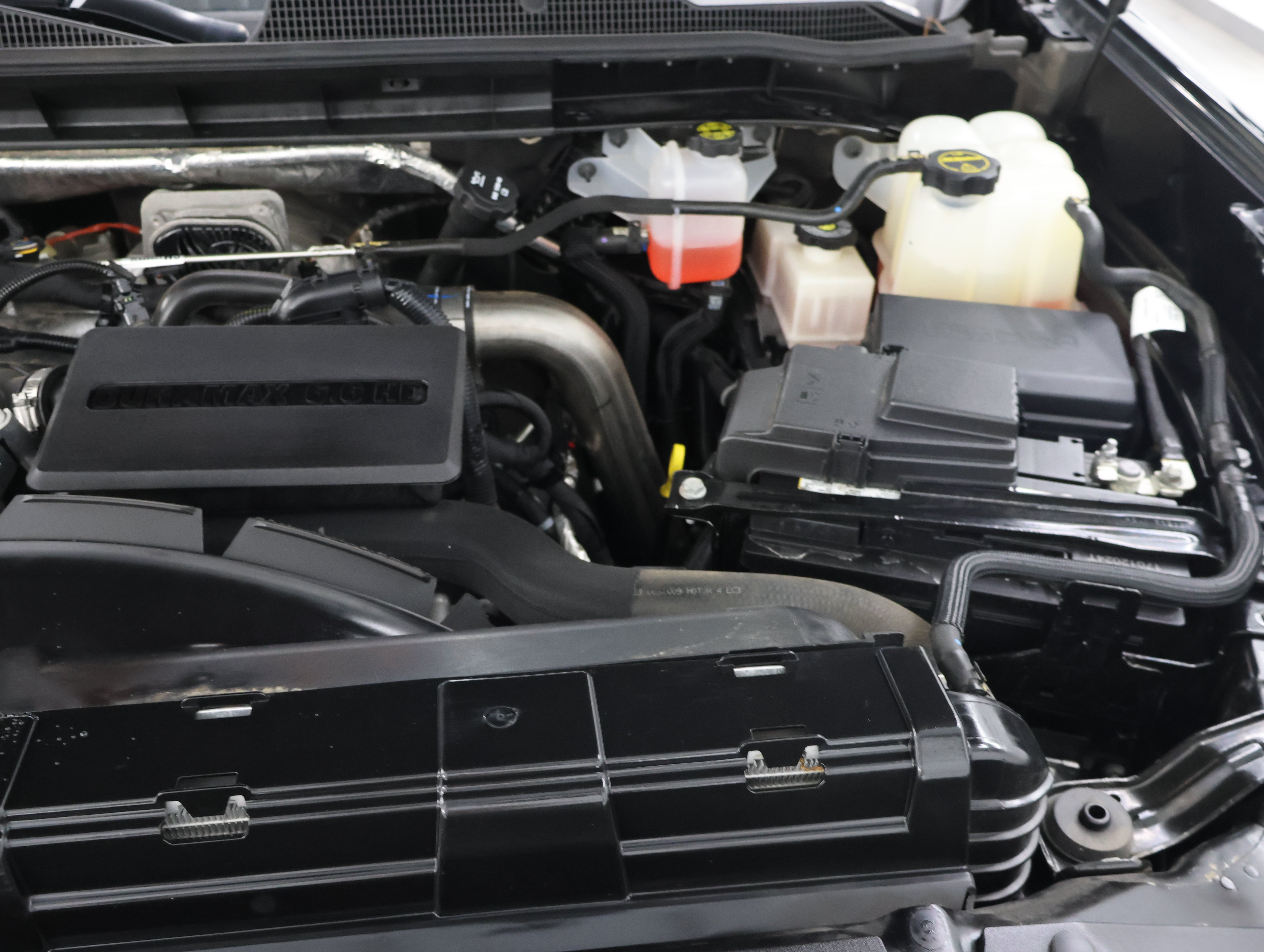 Used 2024 Black Chevrolet 4x4 Crew Cab LTZ Z71: CREW-SHORT-LTZ-MIDNIGHT-CONVENIENCE II-DIESEL-1 OWNER image 23
