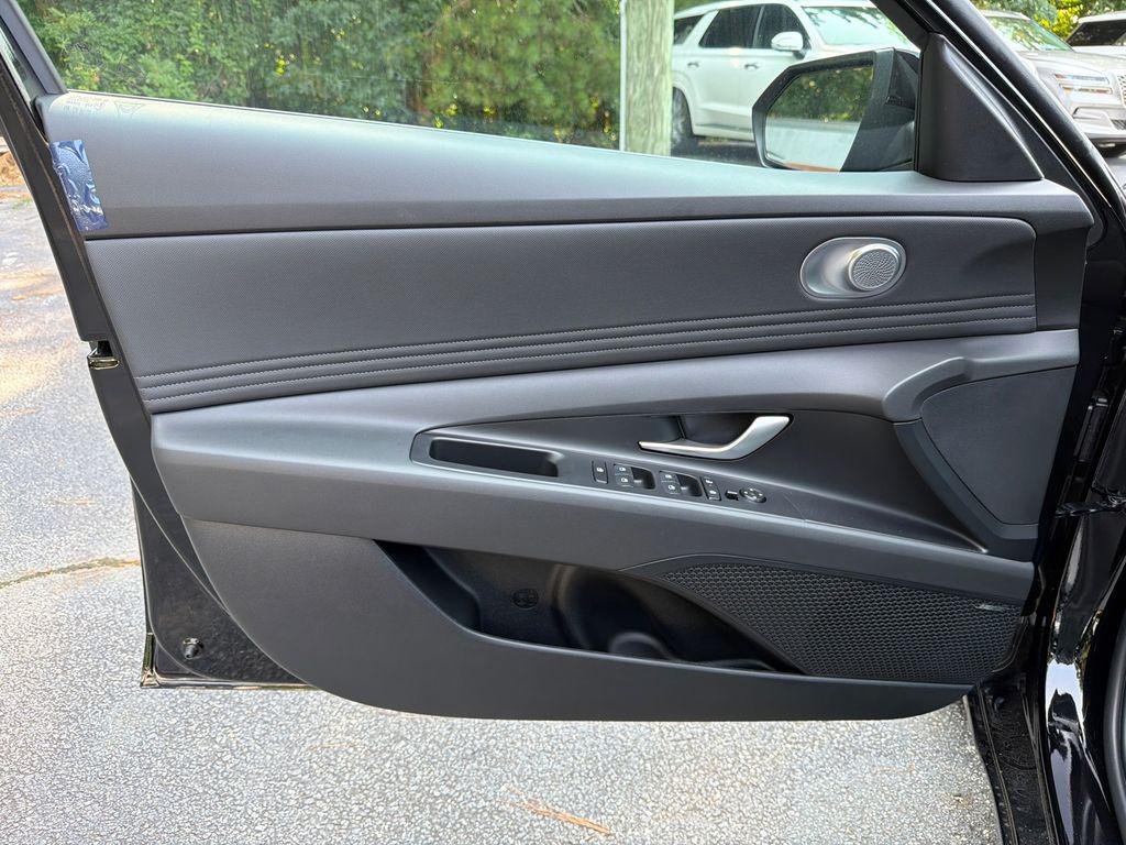 New 2026 Black Hyundai Limited image 10