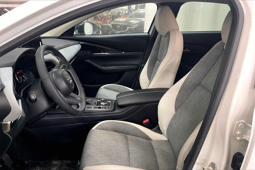 2026 MAZDA CX-30 - Image 8