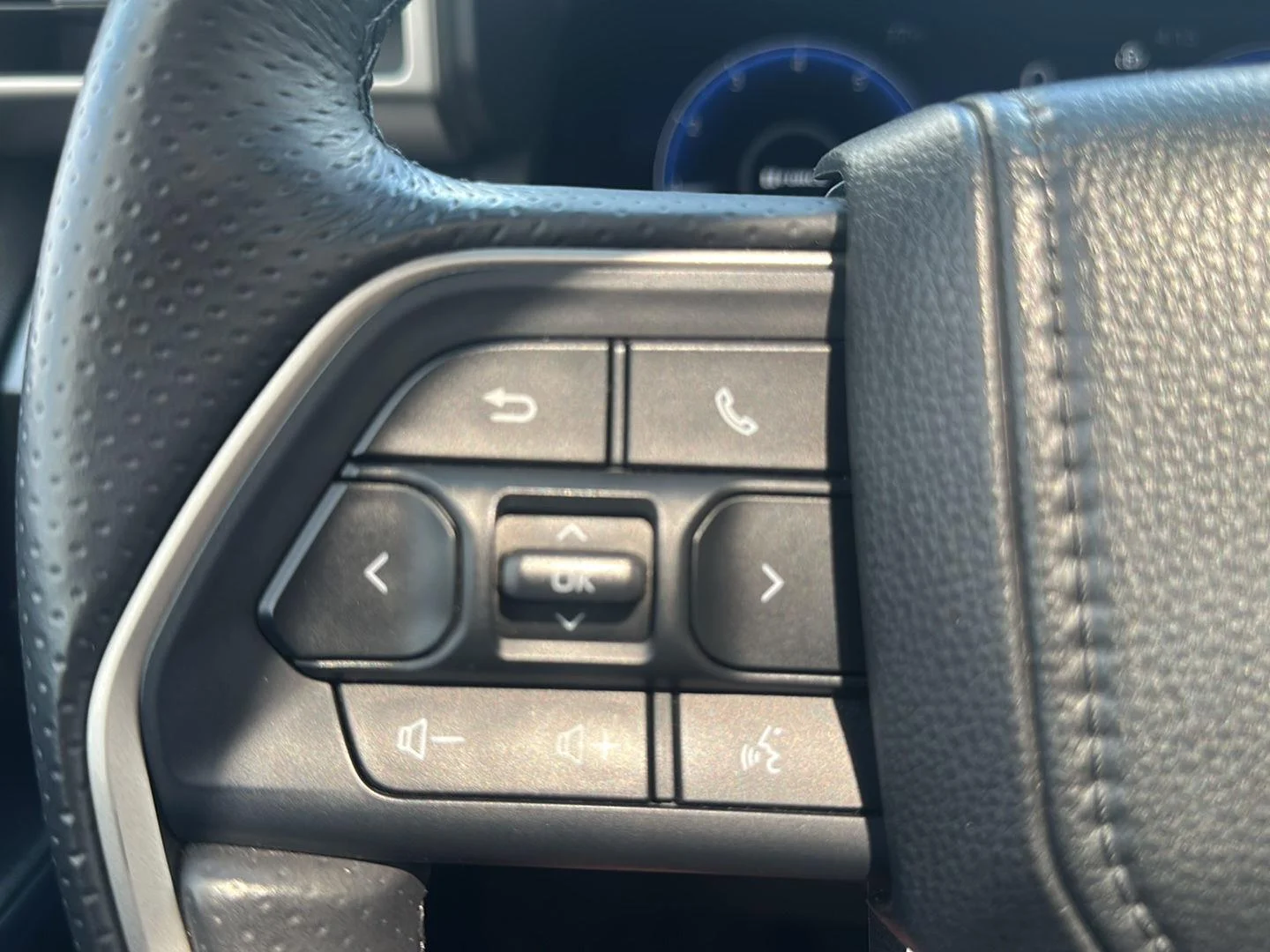 Used 2025 Everest Toyota TRD Off-Road Premium image 31