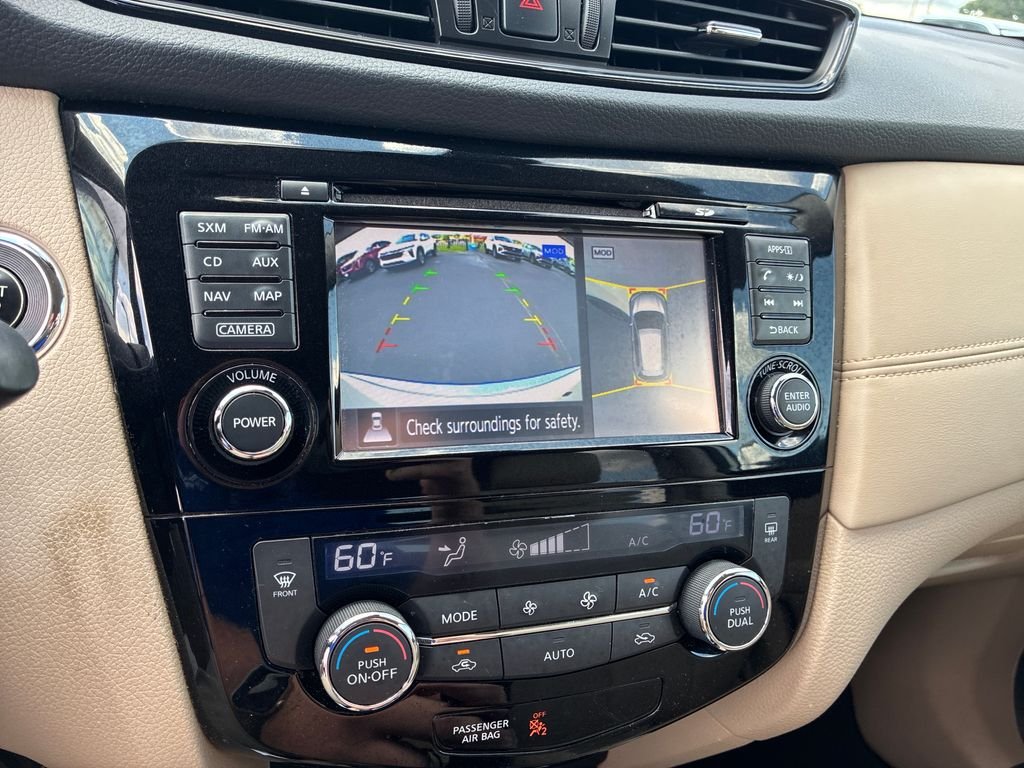 Used 2017 White Nissan SL image 14