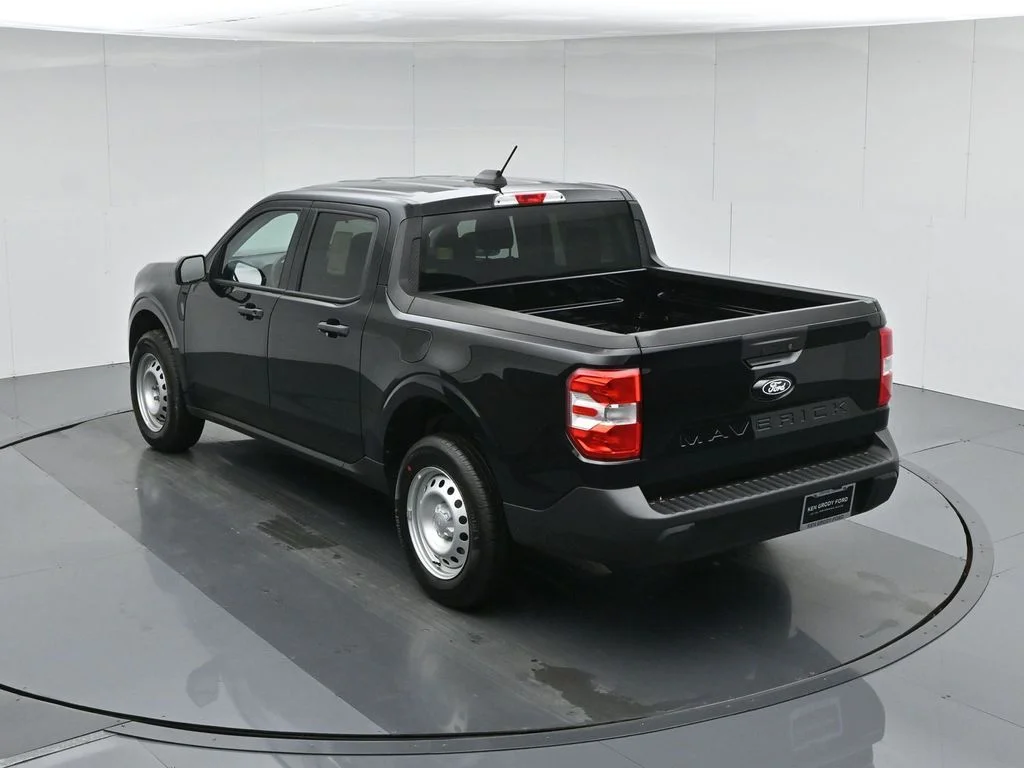 New 2026 Shadow Black Ford XL image 34