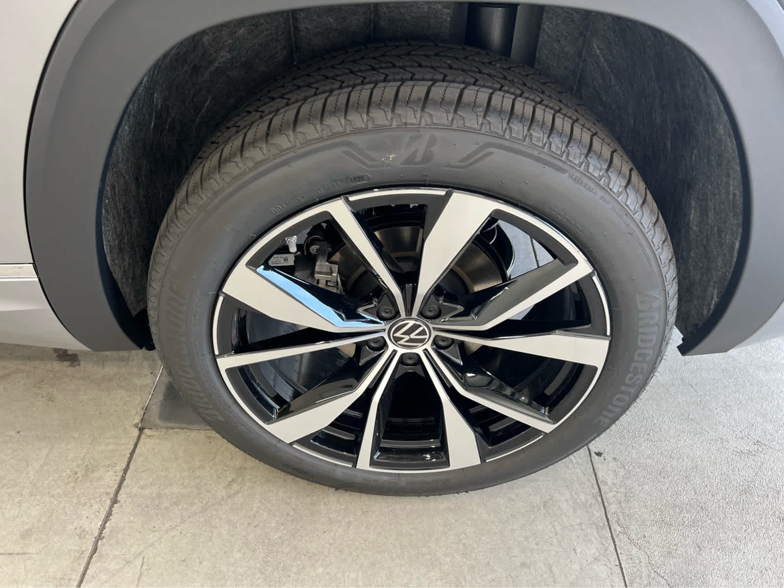 2026 Volkswagen Atlas SEL Premium R-Line - Photo 10