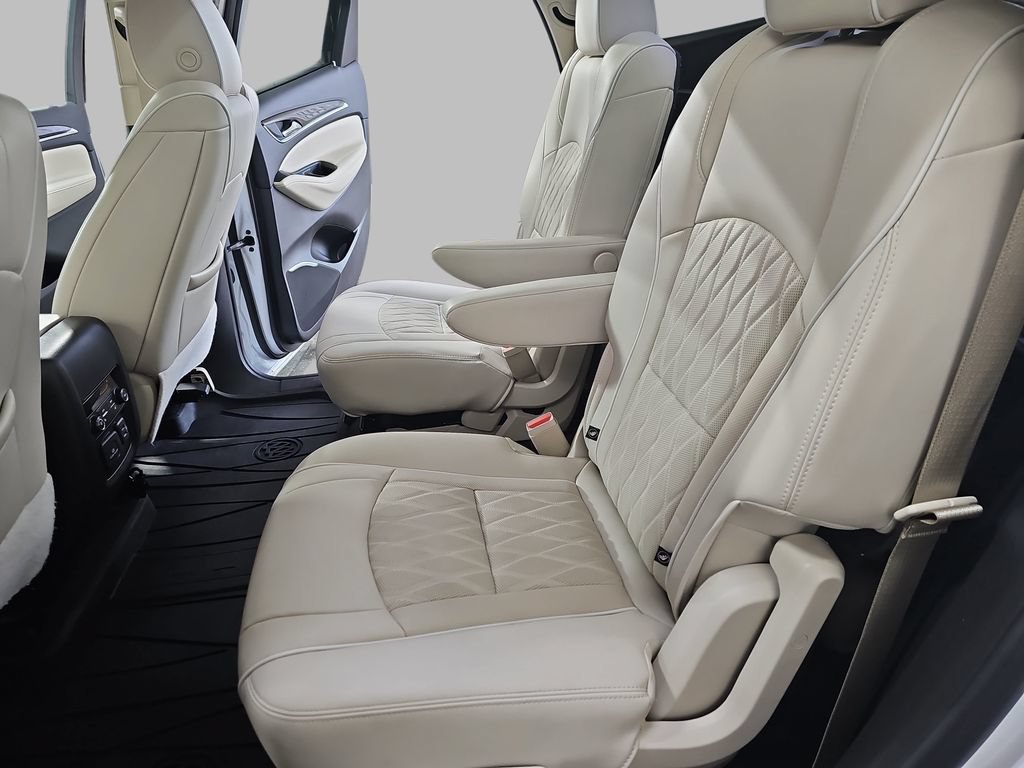 Used 2023 WHITE FROST TRICOAT Buick Avenir image 18