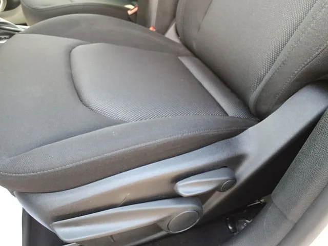 2023 Jeep Renegade Latitude - Photo 17