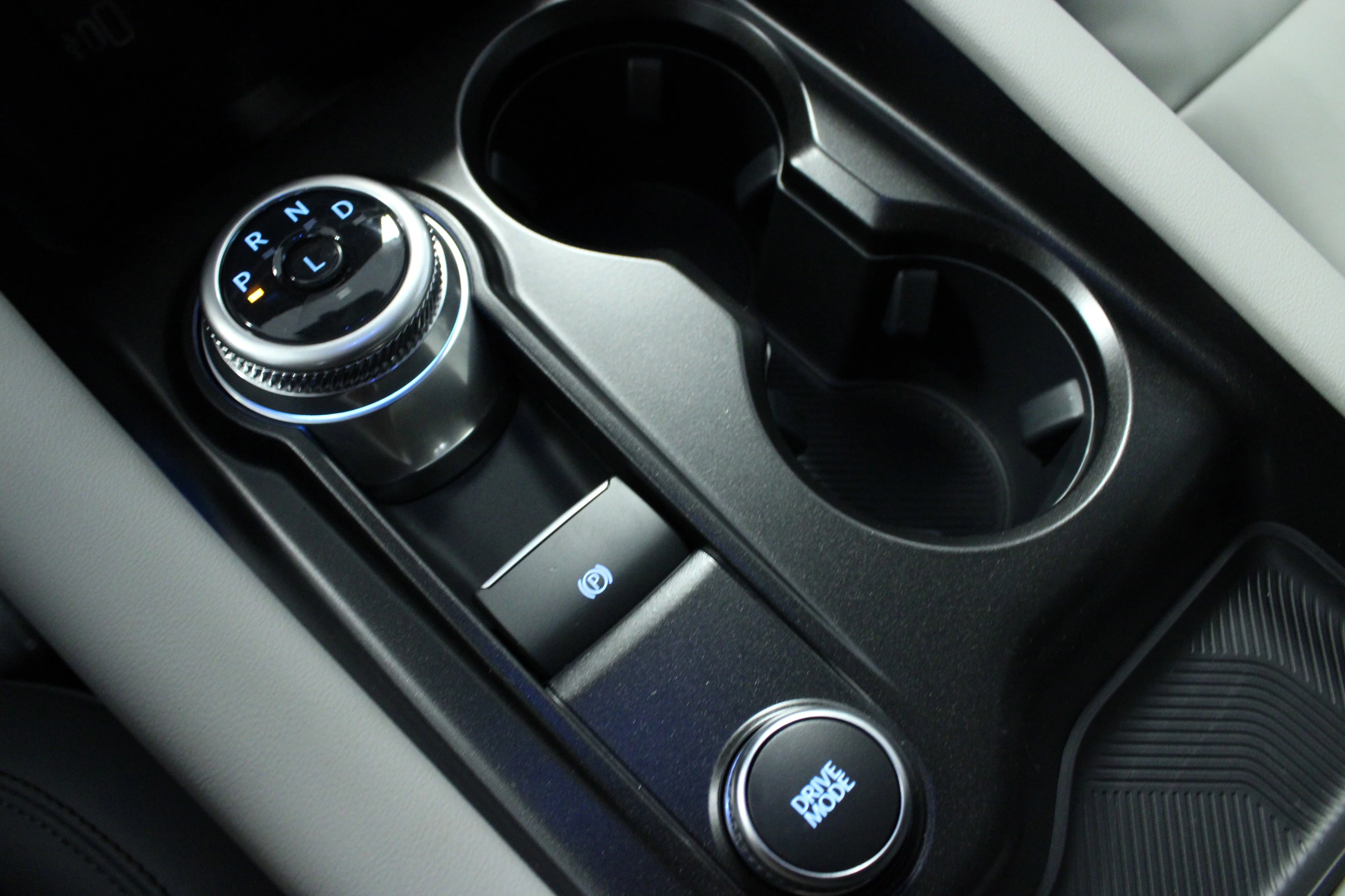 New 2026 Space White Metallic Ford Active image 24