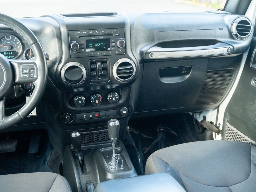 Used 2017 White Jeep Unlimited Sport image 22