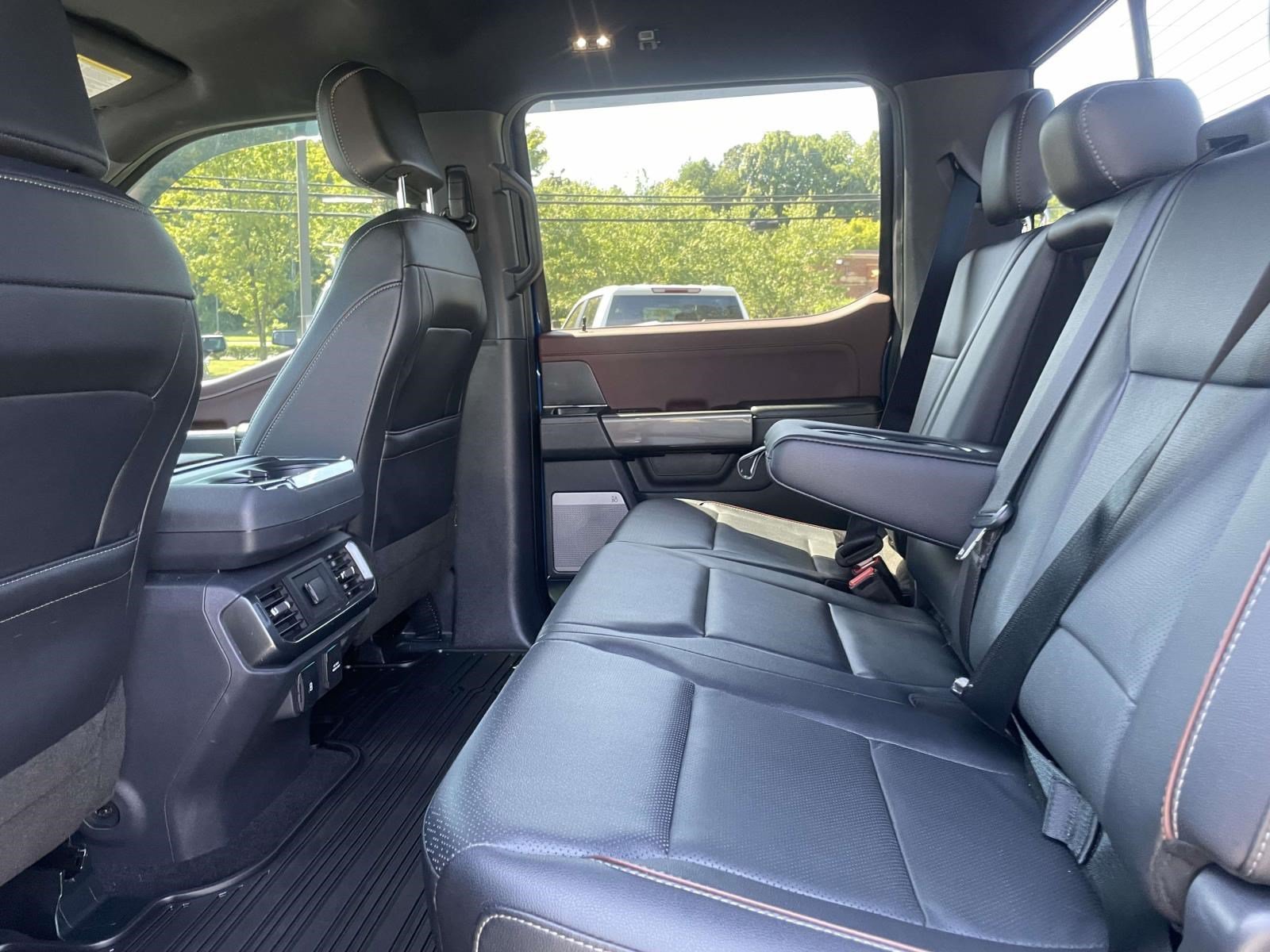 Used 2022 Blue Ford LARIAT image 11