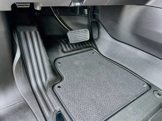 2026 GMC Sierra 1500 AT4 - Photo 14