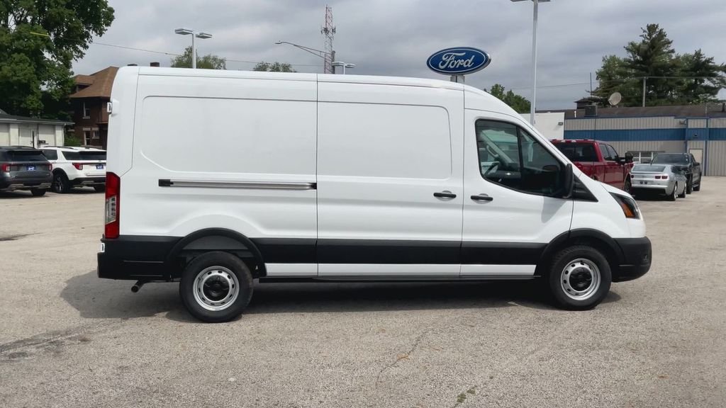 New 2026 Oxford White Ford Cargo Van image 5