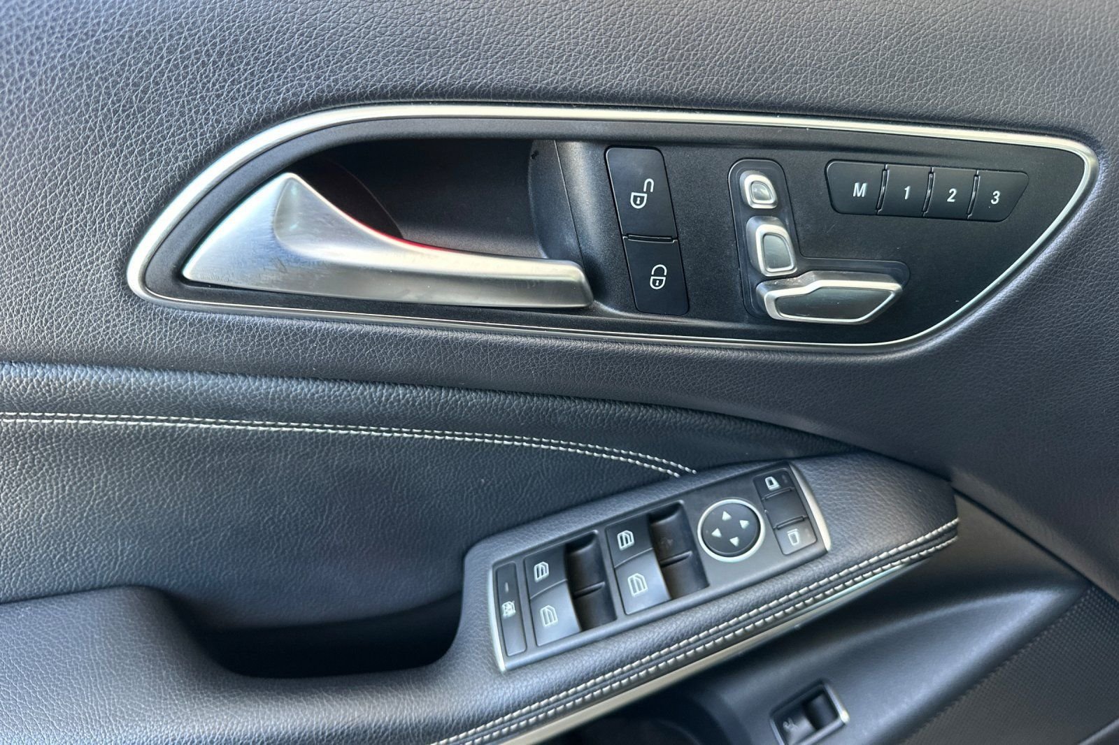 Used 2019 Polar White Mercedes-Benz 250 image 14
