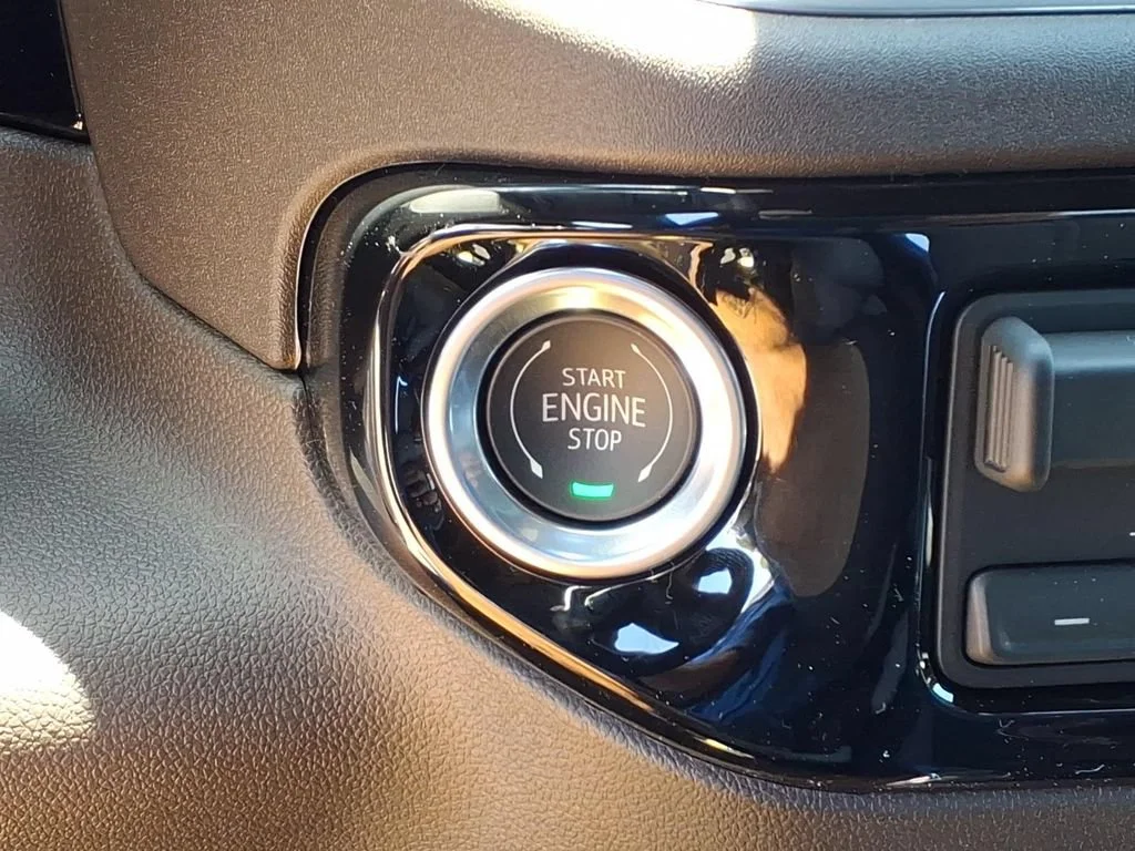 New 2026 Summit White GMC SLT image 5