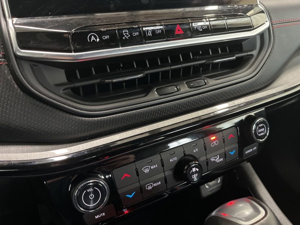 Used 2023 Silver Jeep Trailhawk image 14