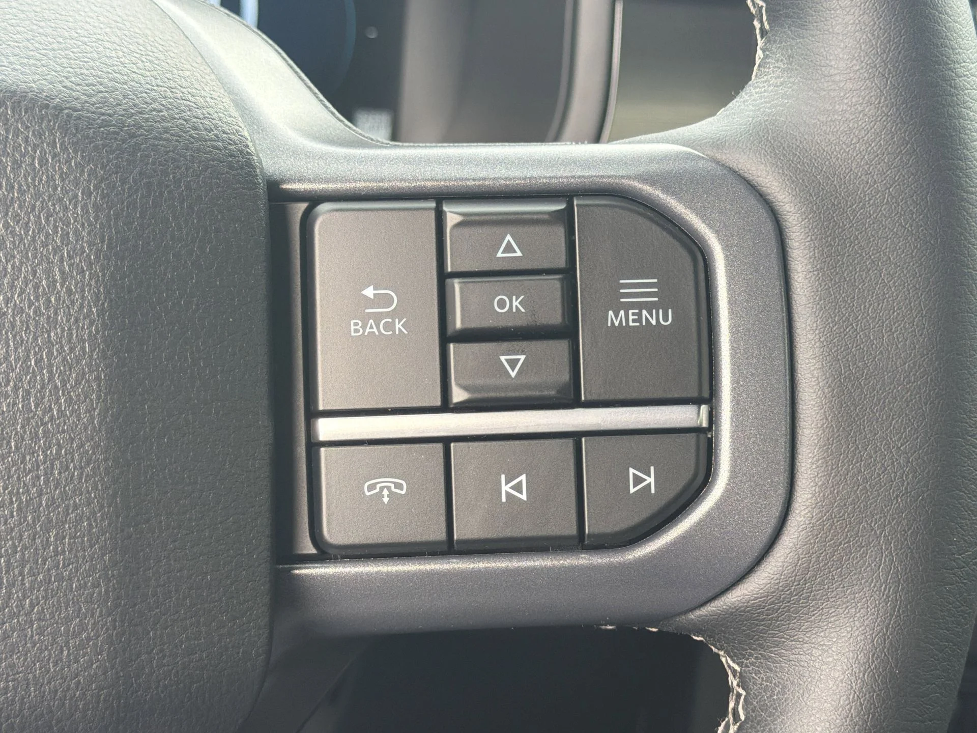 New 2026 Iconic Silver Metallic Ford Lariat® image 16