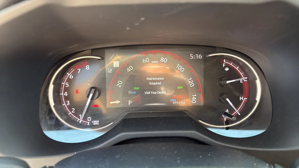 Used 2023 White Toyota XLE image 21