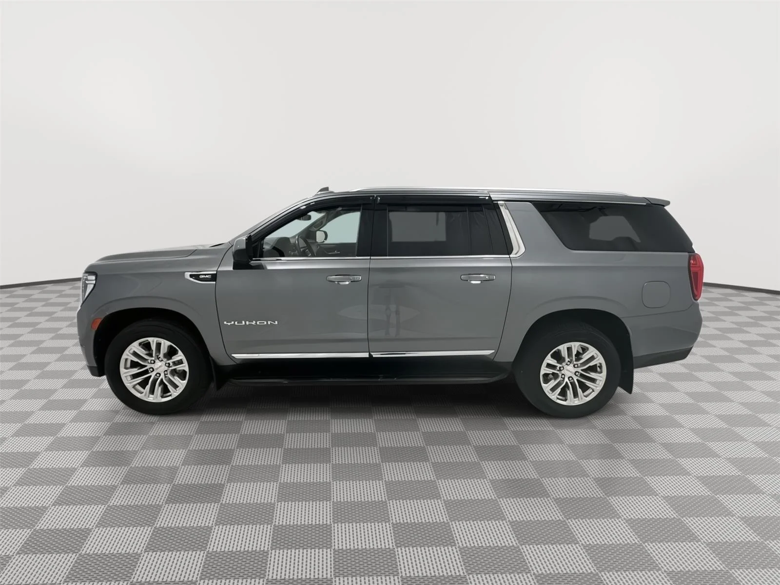 Used 2021 GMC Yukon XL SLT with VIN 1GKS2GKD0MR292461 for sale in Alexandria, Minnesota
