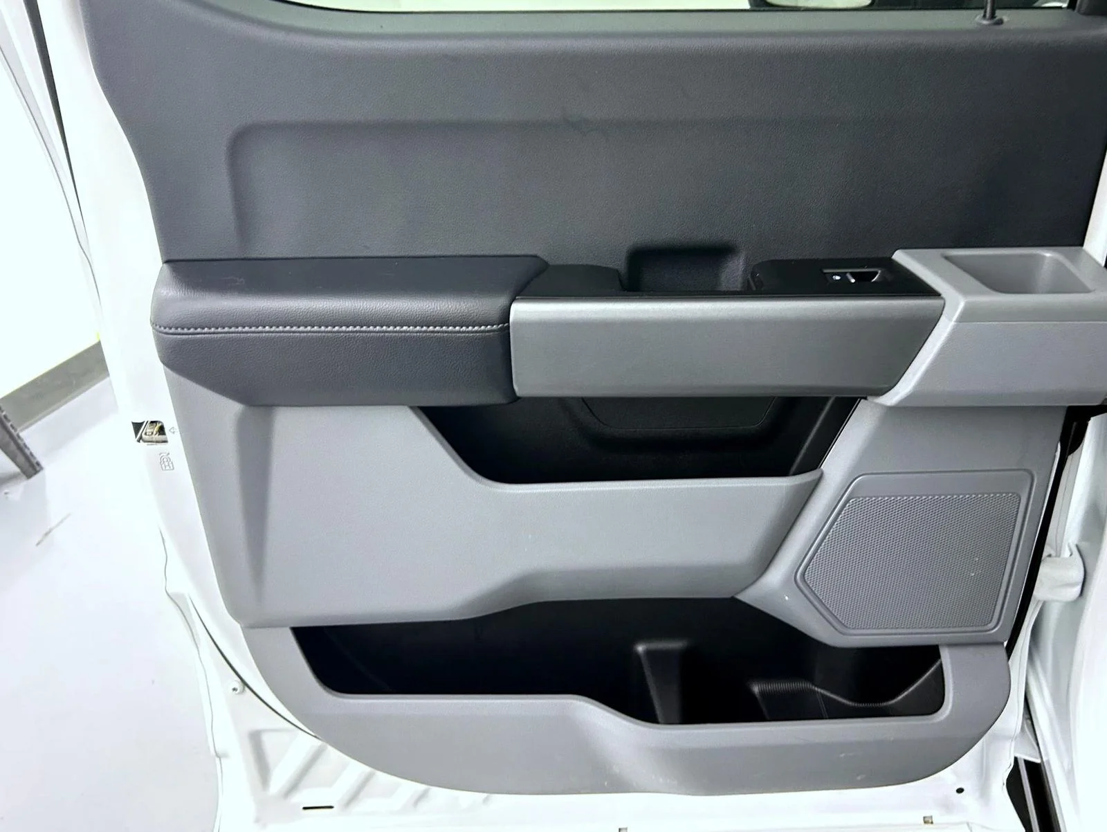 Used 2025 White Ford XLT image 20
