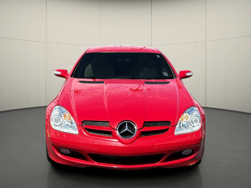 Used 2005  Mercedes-Benz SLK 350 image 2
